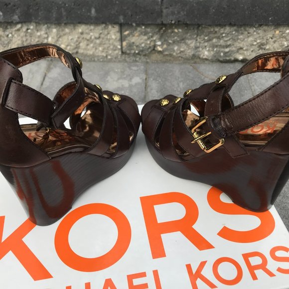 MICHAEL KORS VICTORIA STYLE BROWN PLATFORM WEDGE SANDAL SIZE 5 - Picture 7 of 10